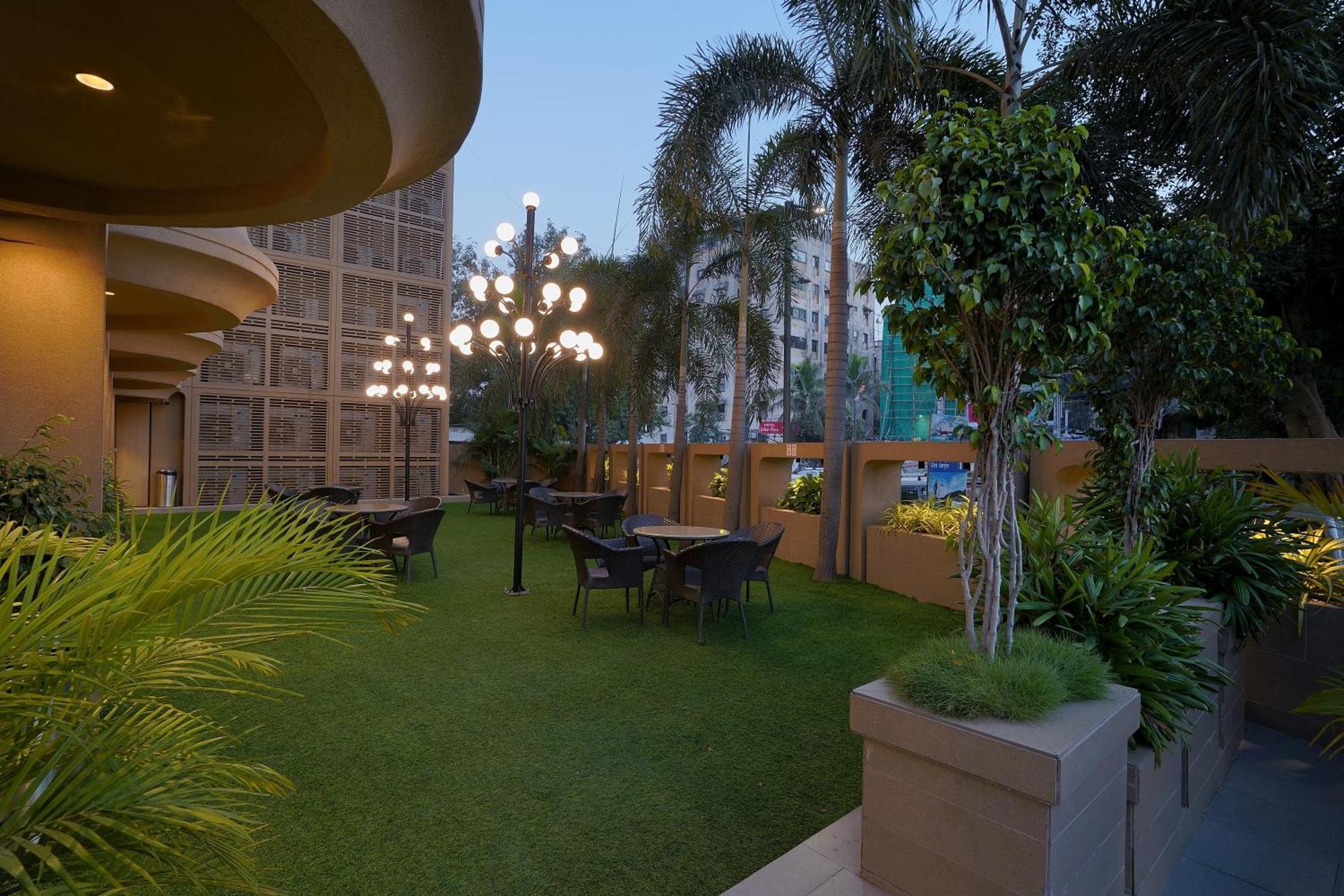 Artilla Inn Ahmedabad Extérieur photo