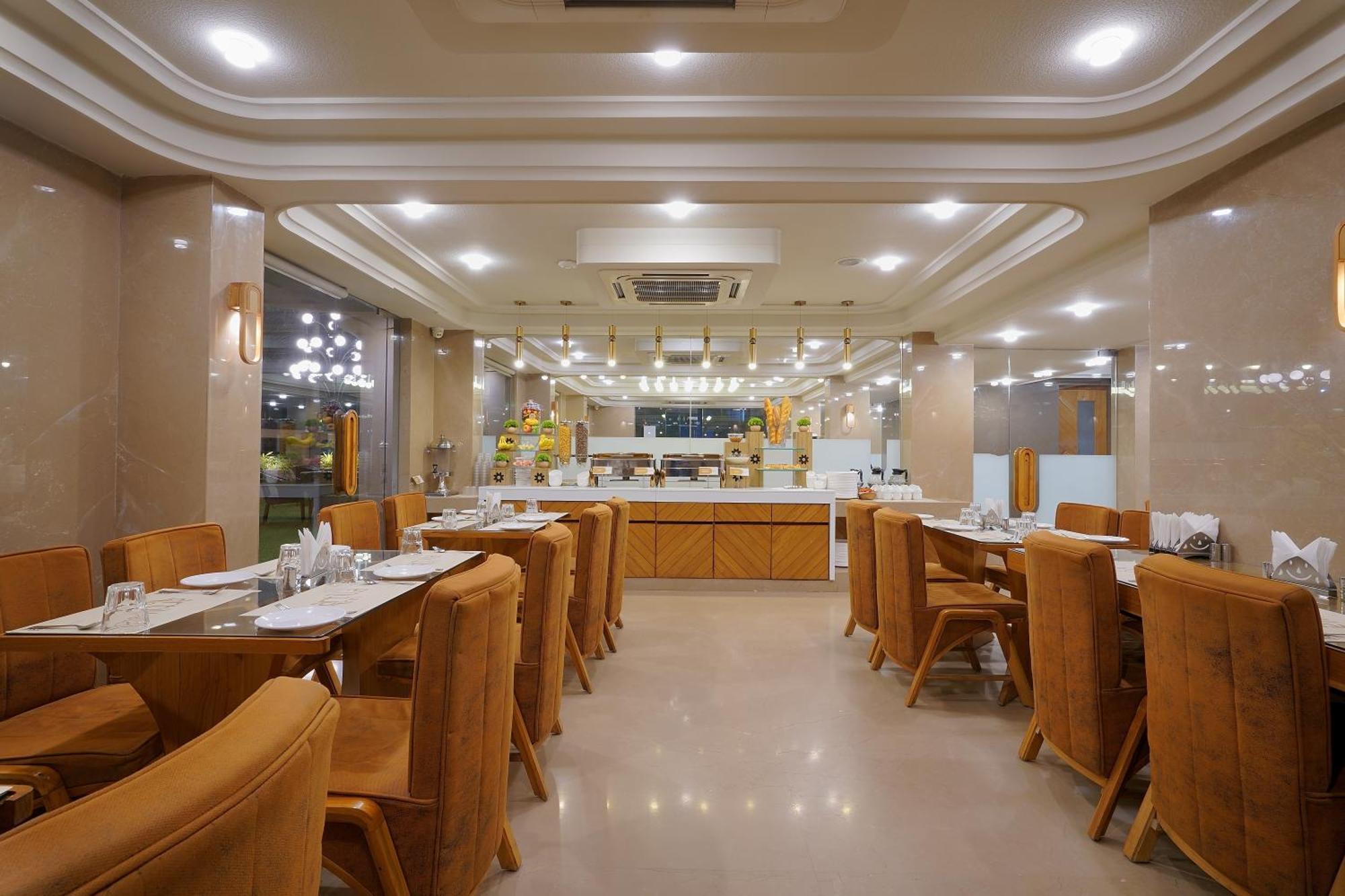 Artilla Inn Ahmedabad Extérieur photo